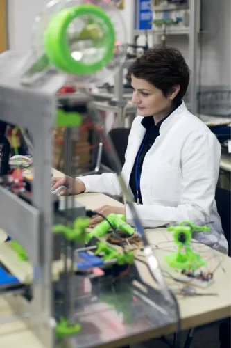Women-in-science-1023